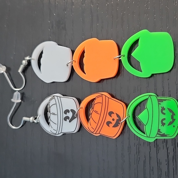 McDonalds Halloween Bucket inspired Earrings - Picture 3 of 4